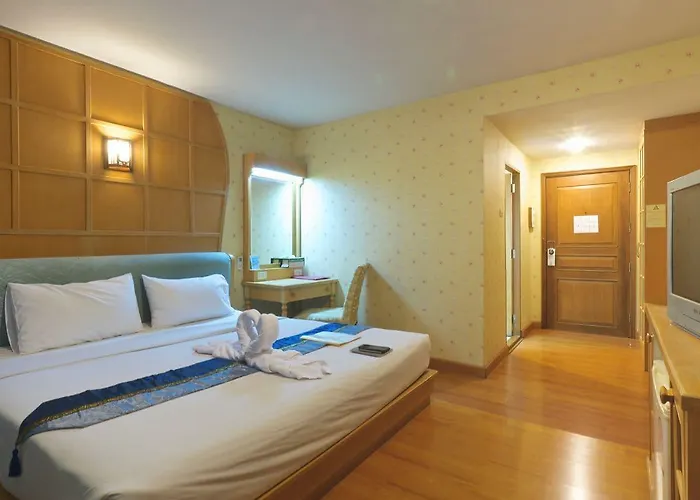 Silom Avenue Hotel